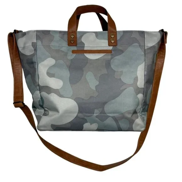Thirty-one Step Up Tote in Soft Camo Large Tote Bag Crossbody Handles And Straps - Picture 2 of 16